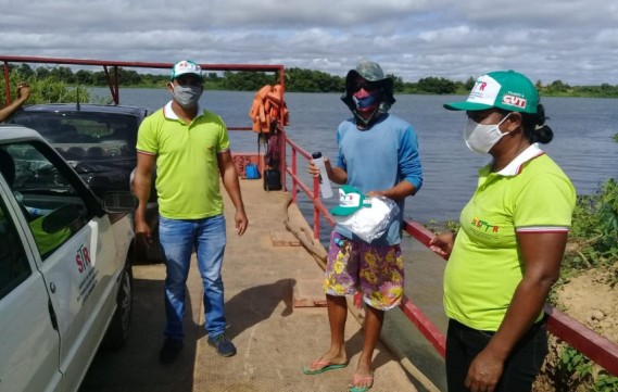Famílias da zona rural recebem alimentos, máscaras e álcool em gel pela campanha solidária Agricultura Familiar: Cuida da Terra, Alimenta o Mundo