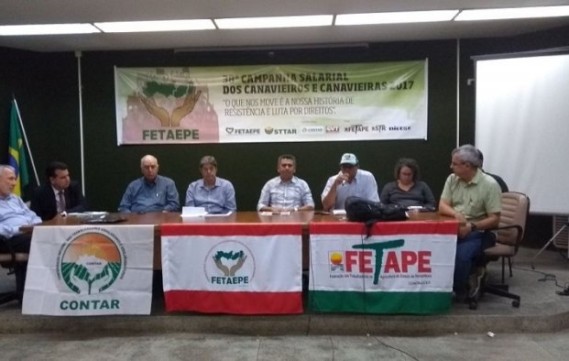 Ameaça aos direitos dos/as trabalhadores/as faz com que dirigentes paralisem negociação com classe patronal