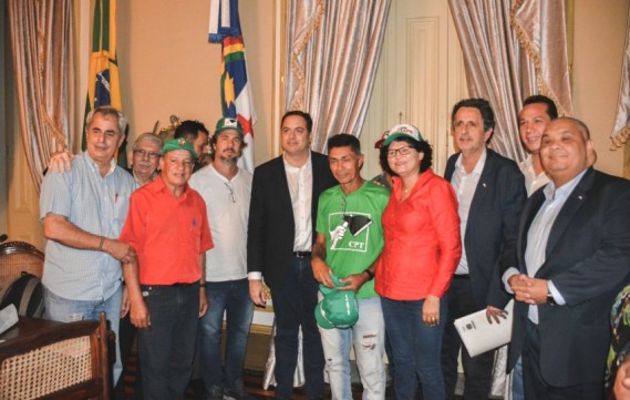 Em dia histórico de mobilização, famílias conquistam o decreto de desapropriação do Engenho Roncadorzinho, em Barreiros, na Mata Sul