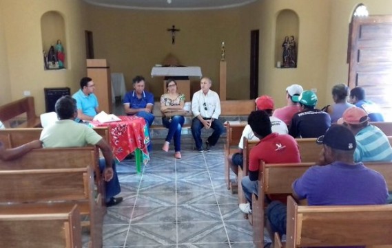 Em São Bento do Una, famílias assentadas elaboram projeto
