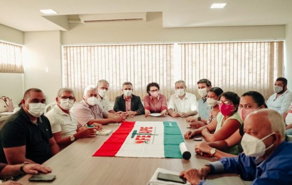 Fetape apresenta propostas da agricultura familiar ao o pré-candidato da Frente Popular ao governo de Pernambuco, Danilo Cabral (PSB)