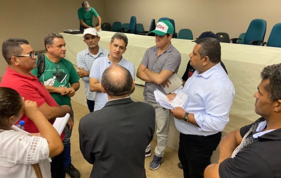 Famílias agricultoras entregam pauta de reivindicações durante ocupação na sede do Incra-PE