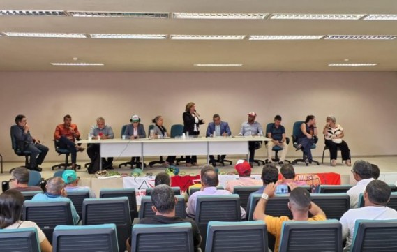MOVIMENTOS SOCIAIS SE REÚNEM COM INCRA E MDA SOBRE OS CONFLITOS DE TERRA NA ZONA DA MATA PERNAMBUCANA