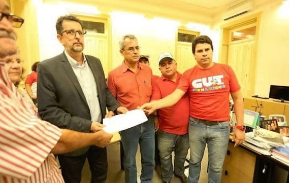 Frente Brasil Popular cobra postura democrática do Governador de Pernambuco