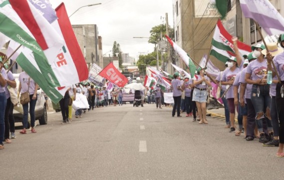 Ato Político e Cultural do 8 de Março reuniu cerca de 300 agricultoras familiares em Garanhuns, no Agreste Meridional