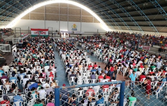 Em audiência no Sertão, parlamentares assinam carta compromisso em defesa da previdência rural