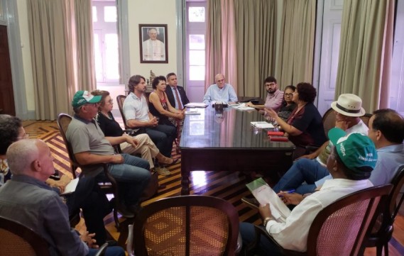 Movimentos sociais e entidades têm audiência com o arcebispo Dom Fernando sobre a Reforma da Previdência