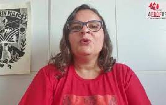 FETAPE PRESTA SOLIDARIEDADE A PROFESSORA ERICA SURUAGY
